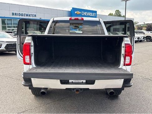 Used 2017 Chevrolet Silverado 1500 LTZ Z71 w/ LTZ Plus Package AWD/4WD image 13