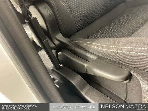 Used 2022 GMC Terrain SLE w/ Driver Convenience Package FWD image 20