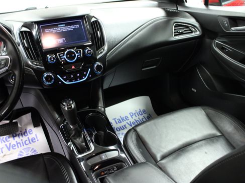 Used 2016 Chevrolet Cruze Premier FWD image 18