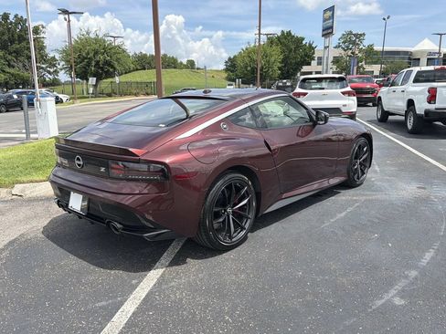 Used 2025 Nissan Z Performance w/ Floor Mat Package RWD image 5
