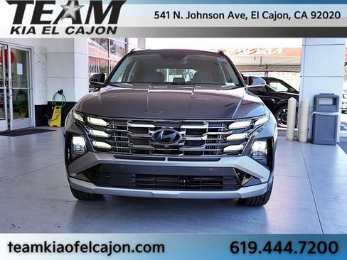 Used 2025 Hyundai Tucson Limited AWD/4WD image 4