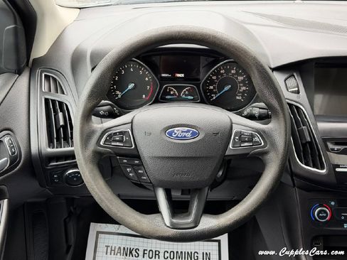 Used 2018 Ford Focus SEL FWD image 22