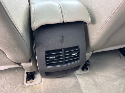 Used 2013 Lincoln MKX FWD image 31