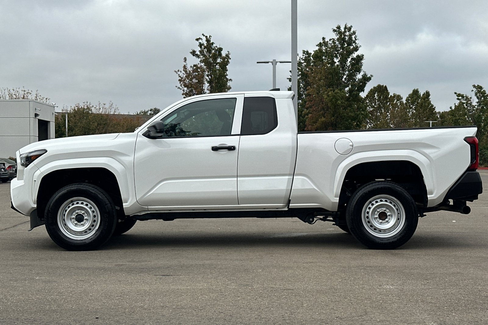 Certified 2026 Toyota Tacoma SR w/ SR Upgrade Package AWD/4WD image 8