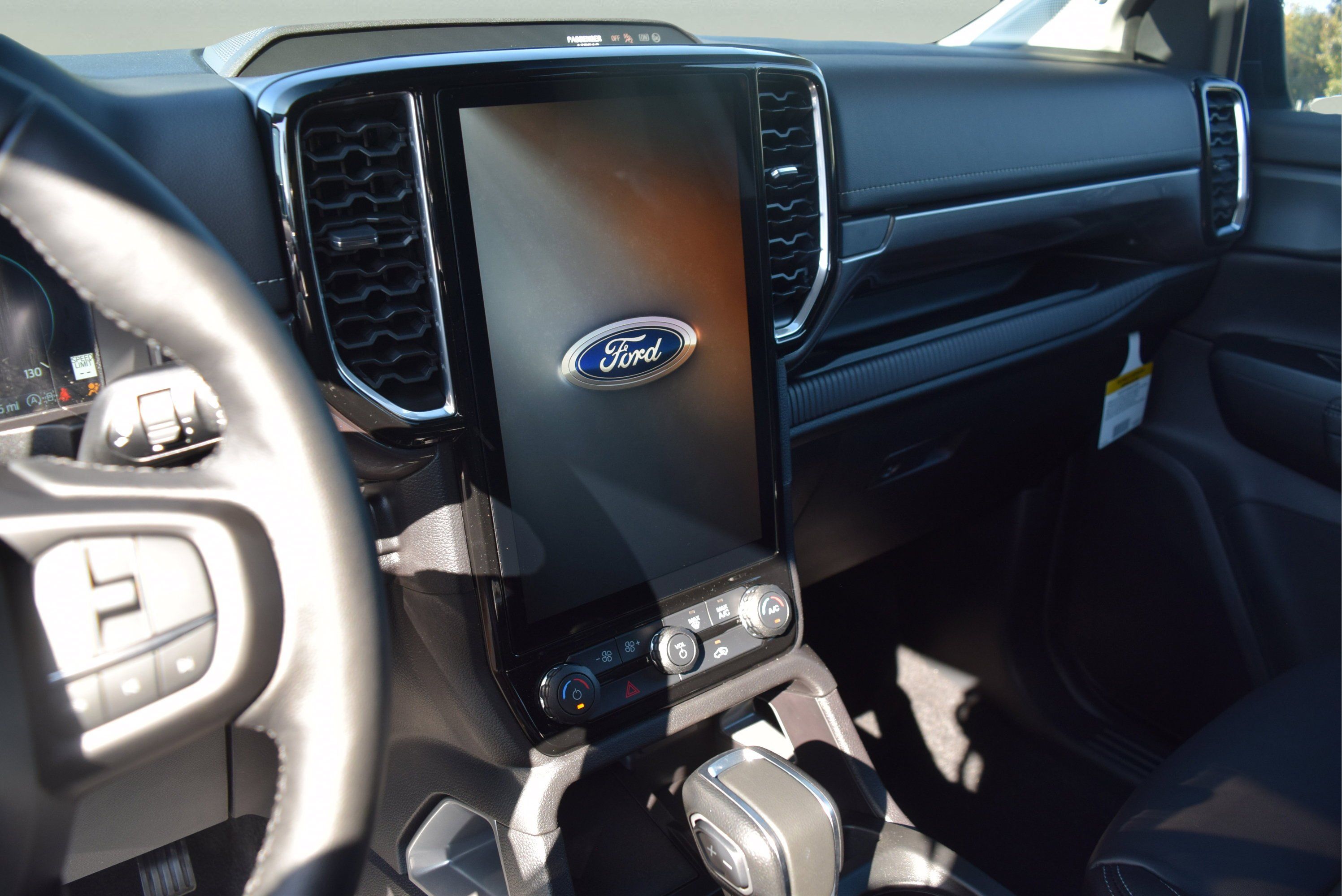 Used 2025 Ford Ranger Lariat AWD/4WD image 9