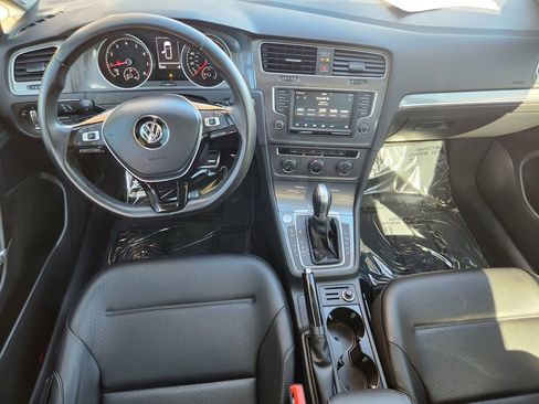 Used 2017 Volkswagen Golf Alltrack SE image 15