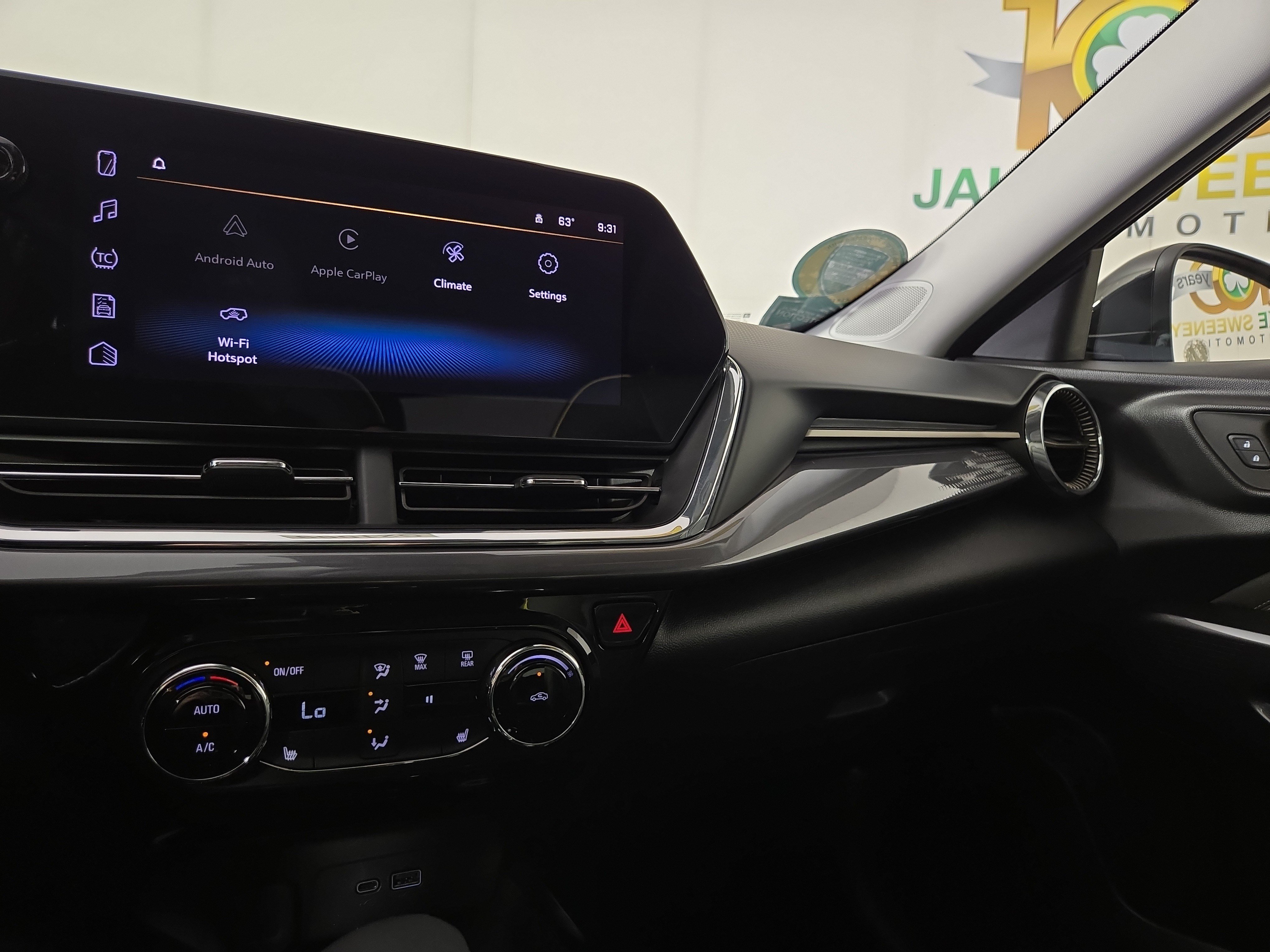 Used 2026 Chevrolet Trax ACTIV w/ Driver Confidence Package FWD image 21