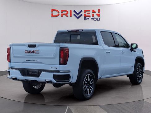 Used 2023 GMC Sierra 1500 AT4 w/ AT4 Premium Package image 5