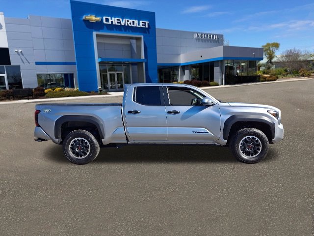 Used 2025 Toyota Tacoma TRD Off-Road AWD/4WD image 28