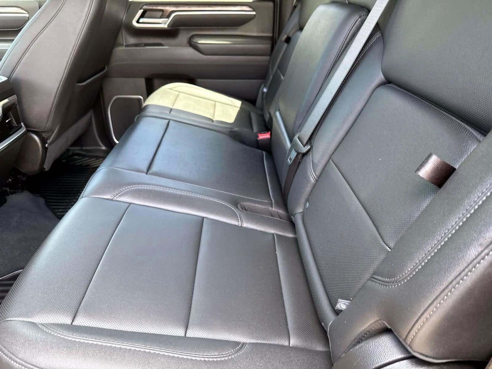 Used 2025 Chevrolet Silverado 2500 LTZ w/ LTZ Plus Package AWD/4WD image 21