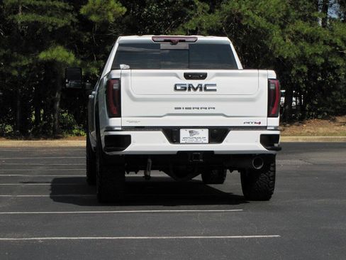 Used 2024 GMC Sierra 2500 AT4 w/ AT4 Premium Plus Package AWD/4WD image 11