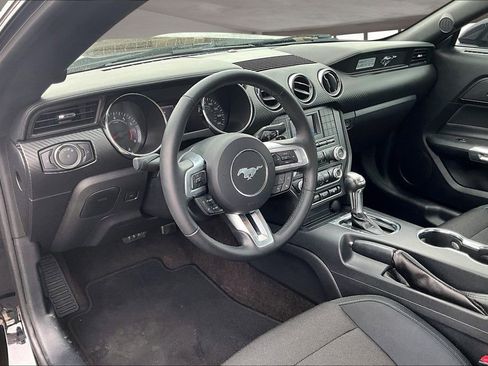 Used 2015 Ford Mustang V6 image 17