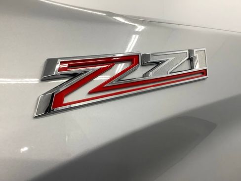 Used 2019 Chevrolet Silverado 1500 LT w/ All-Star Edition AWD/4WD image 28