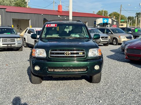 Used 2002 Toyota Sequoia Limited w/ Gold Pkg AWD/4WD image 2