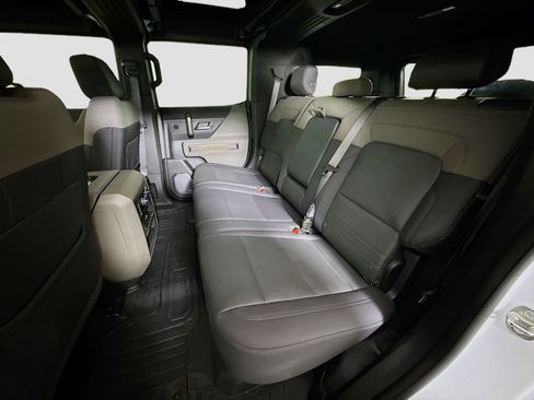 Used 2024 GMC Hummer EV 2X image 24