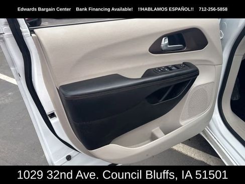 Used 2019 Chrysler Pacifica Touring Plus w/ Tire & Wheel Group image 15