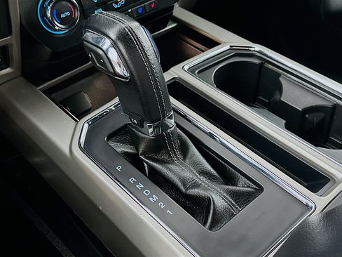 Used 2016 Ford F150 Lariat image 16