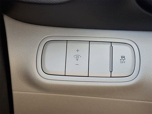 New 2026 Hyundai Venue SEL image 16