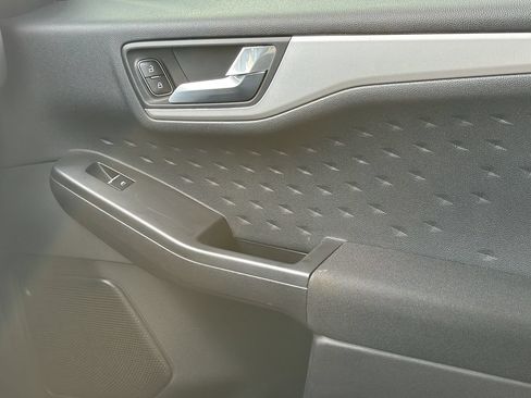 Certified 2020 Ford Escape SE FWD image 23