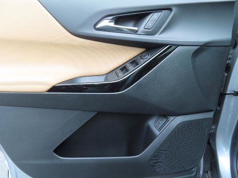 New 2025 Chevrolet Equinox ACTIV w/ Safety and Technology Package image 10