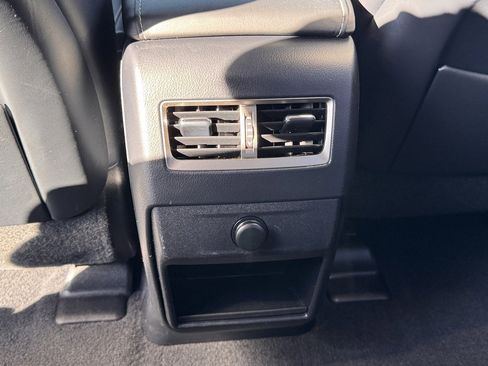 Used 2019 Lexus RX 450hL Premium image 29