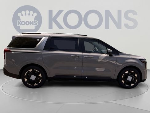 New 2026 Kia Carnival EX FWD image 17