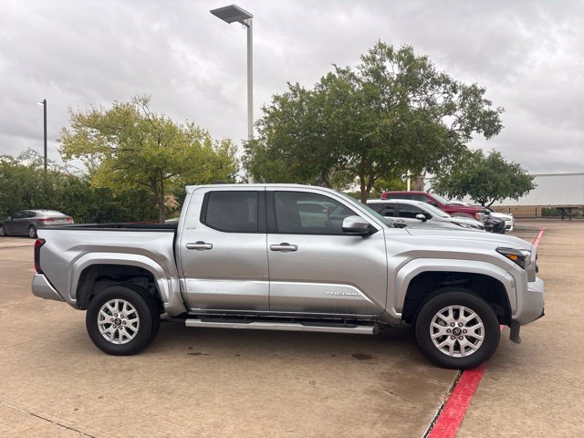 Used 2025 Toyota Tacoma SR5 RWD image 4