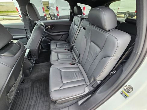 Used 2025 Audi Q7 3.0T Premium Plus AWD/4WD image 29
