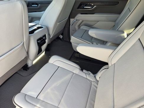 Used 2026 GMC Yukon Denali image 24