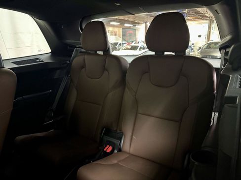 Used 2024 Volvo XC90 T8 Plus w/ Protection Package Premier AWD/4WD image 24