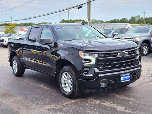 Used 2025 Chevrolet Silverado 1500 RST w/ Z71 Off-Road Package AWD/4WD image 7