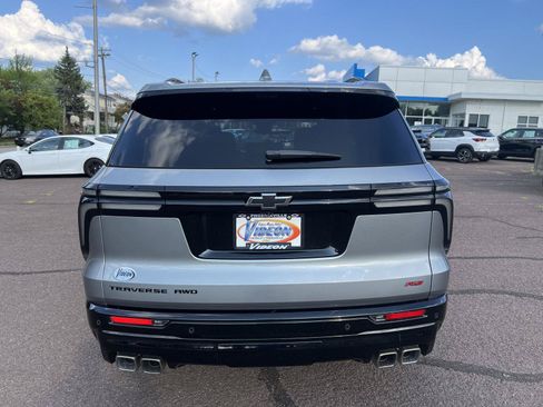 Used 2026 Chevrolet Traverse RS AWD/4WD image 6