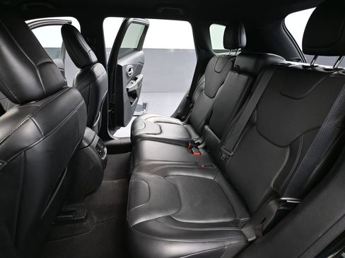 Used 2020 Jeep Cherokee High Altitude image 40