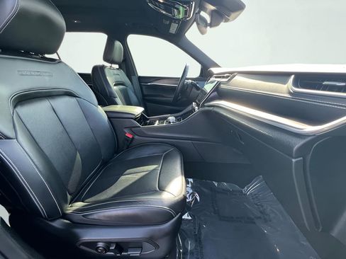 Used 2022 Jeep Grand Cherokee L Overland image 31