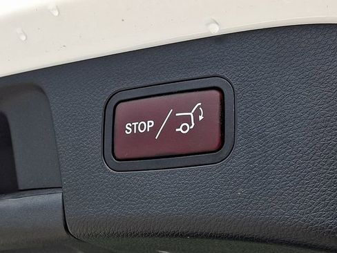 Used 2020 Mercedes-Benz GLA 250 4MATIC image 35