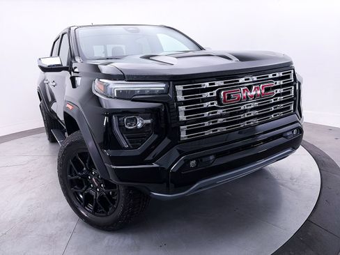 Used 2024 GMC Canyon Denali w/ LPO, Denali Black Edition AWD/4WD image 4
