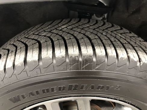 Used 2019 GMC Acadia SLT AWD/4WD image 29