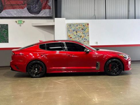 Used 2019 Kia Stinger GT1 AWD/4WD image 3
