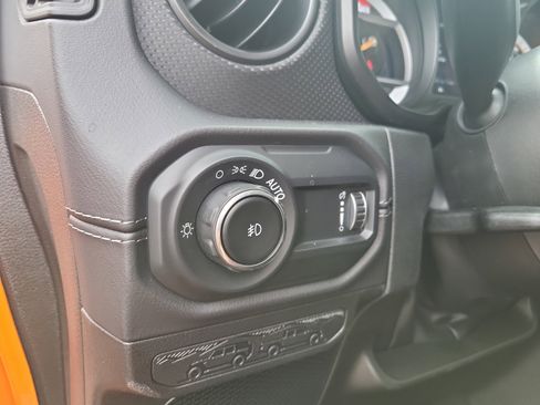 New 2025 Jeep Wrangler Unlimited Rubicon w/ Safety Group AWD/4WD image 27