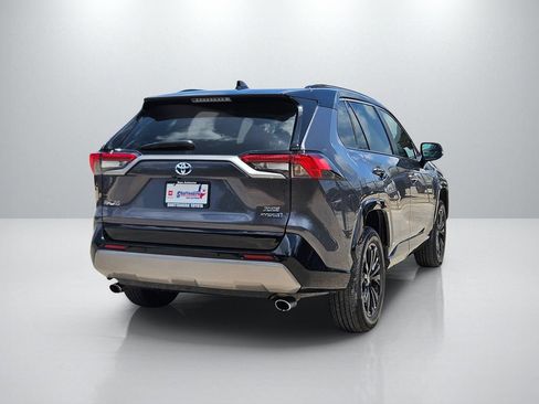 Used 2022 Toyota RAV4 XSE AWD/4WD image 5