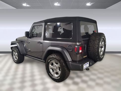 Used 2021 Jeep Wrangler Freedom Edition image 3