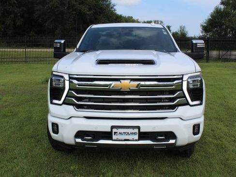 Used 2024 Chevrolet Silverado 2500 High Country w/ Z71 Off-Road Package AWD/4WD image 4