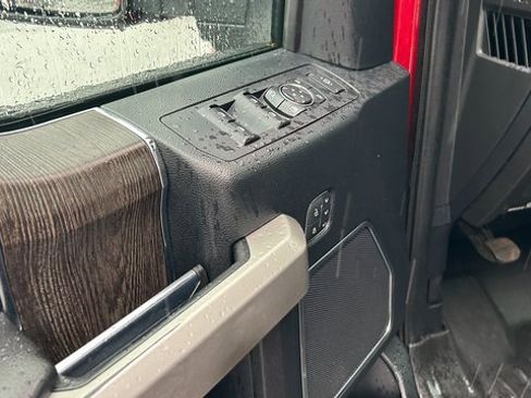 Used 2020 Ford F350 Lariat image 29