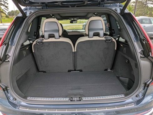 New 2026 Volvo XC90 B5 Core AWD/4WD image 12