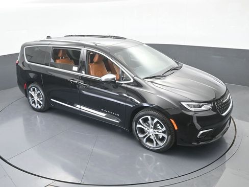 New 2026 Chrysler Pacifica Pinnacle image 61