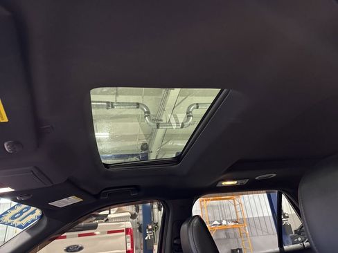 Used 2018 Ford Explorer Limited w/ Equipment Group 301A image 25