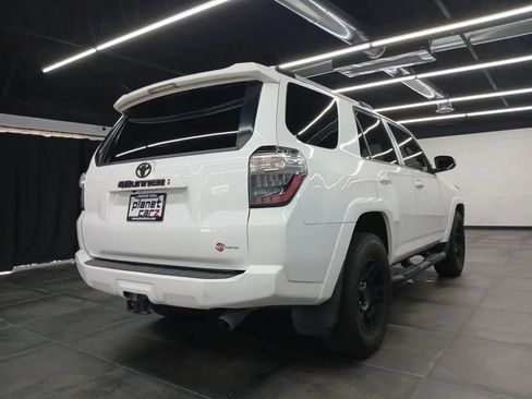 Used 2021 Toyota 4Runner SR5 Premium w/ Moonroof Package RWD image 43