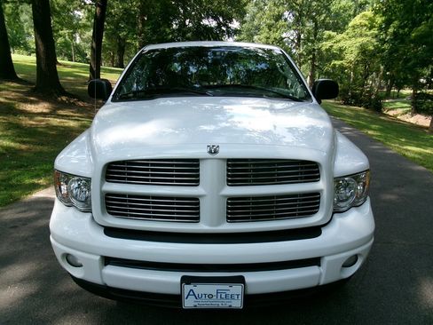 Used 2005 Dodge Ram 1500 Truck SLT RWD image 2