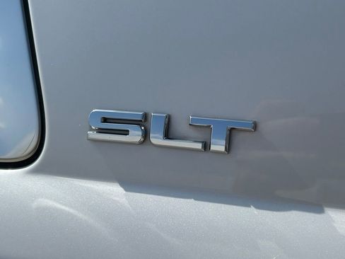 Used 2017 GMC Yukon SLT w/ Premium Edition image 18