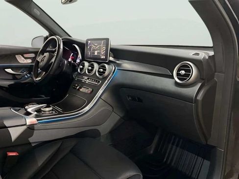 Used 2017 Mercedes-Benz GLC 300 4MATIC image 24